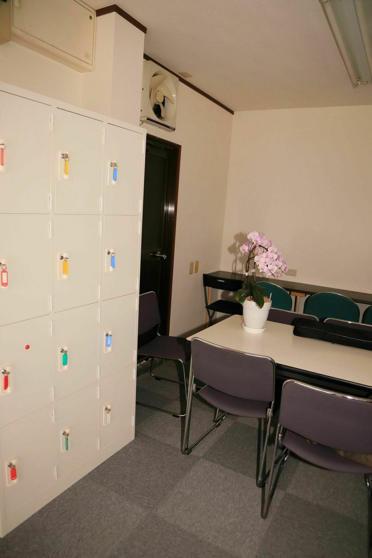 Guest House Fun โอซาก้า ภายนอก รูปภาพ